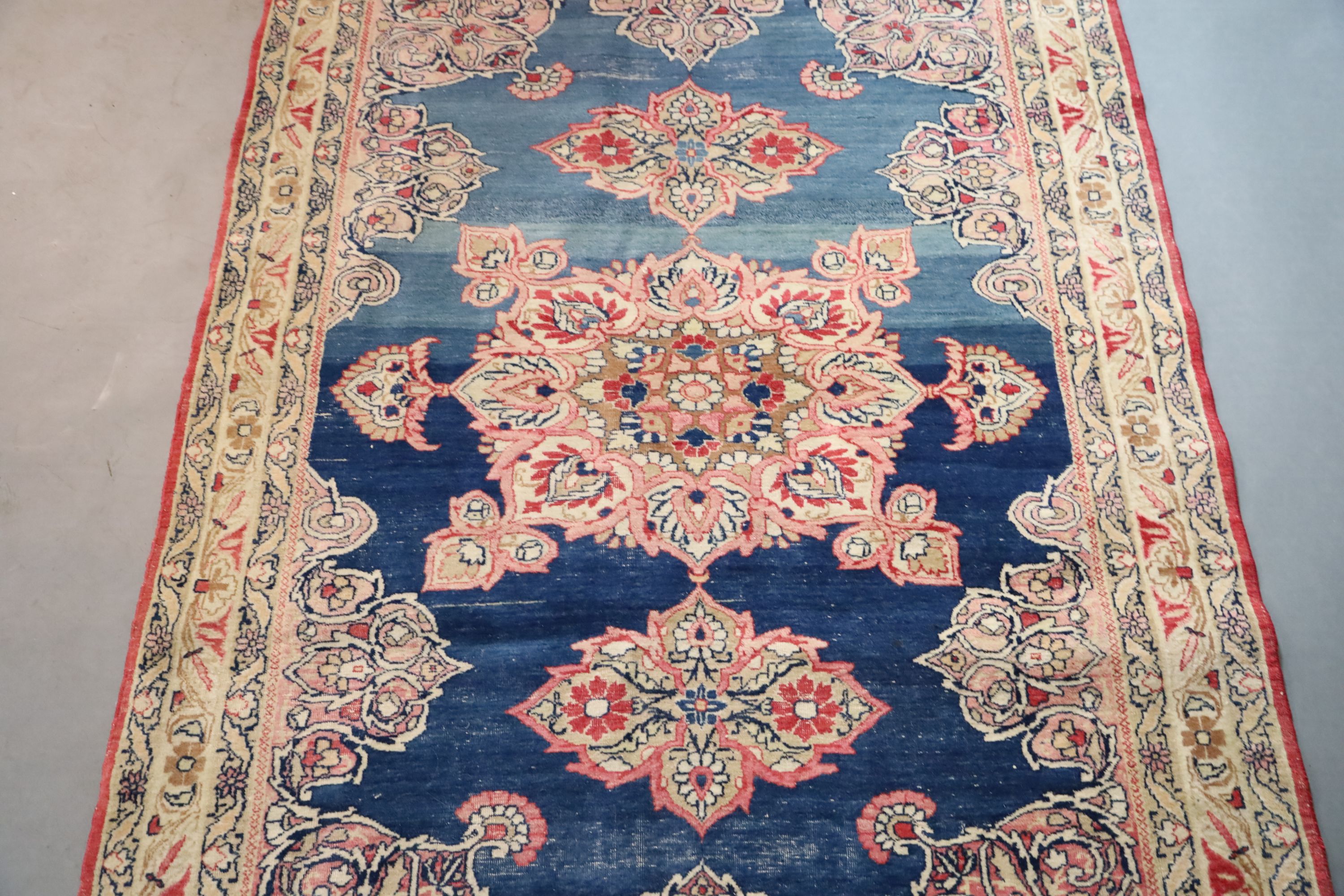 A Kerman Lavar rug, 193 x 134cm